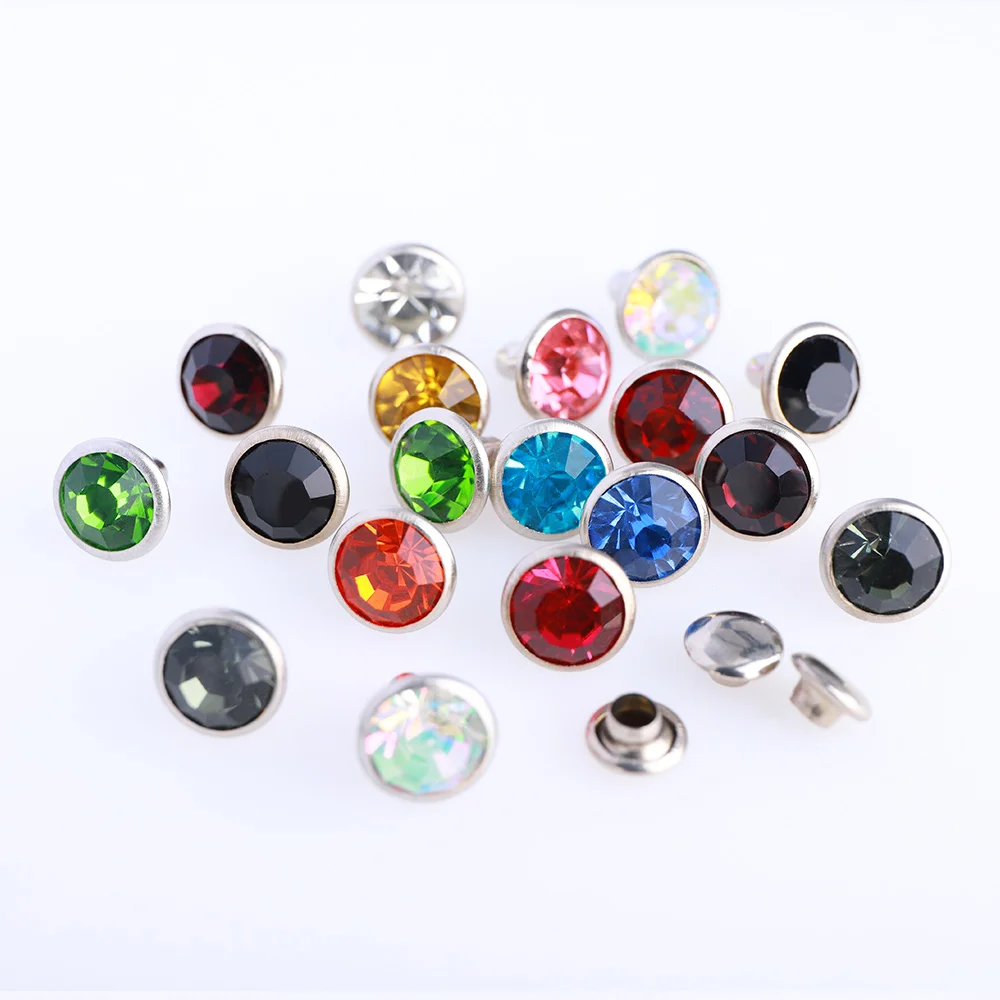 100 zestawów 6/8mm Crystal AB Trim Rivets Rhinestone Diamond Studs For DIY Crafts Clothing Bag Leather Deco Spikes Glass Drill Rebite