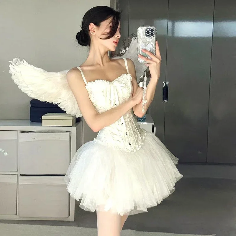 white christmas dresses Women Renaissance Wedding Corset Stays & 3PC Dress Costume - Ren Faire - Medieval Fantasy Cosplay