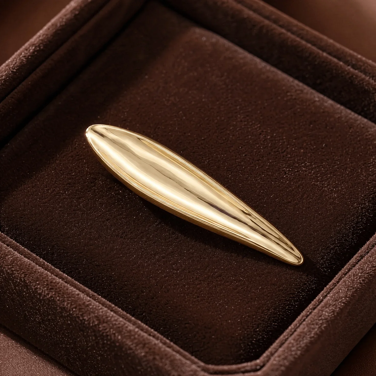 1Pc Teardrop Shape Brooch, Minimalist Luxury Sculptural Pin, Gift for Fashion Lovers, Match Off-shoulder Top Silk Dress