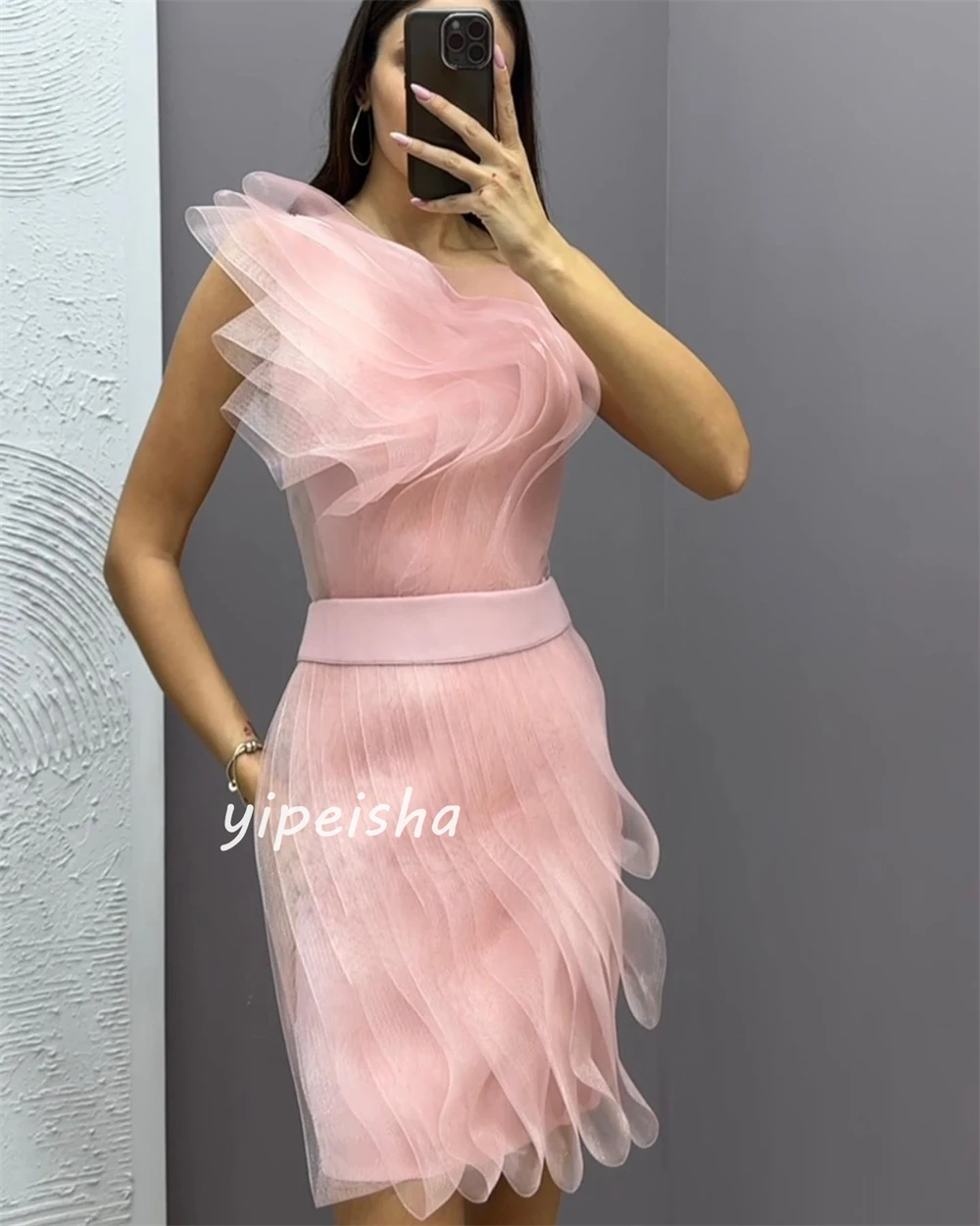 Modern Style Sizes Available Organza Pleat Ruched Sheath One-shoulder Short Dresses Quinceanera Dresses Sexy Exquisite Matching