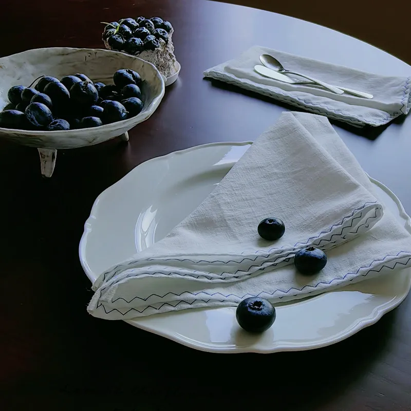 2PCS 42X42cm Pure Cotton Embroidered Napkin, French Style Cloth, Solid Color Lace Square Towel, Retro Gourmet Handkerchief