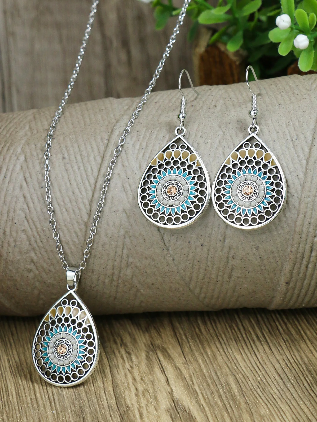 Ethnic Feng Shui Droplet Hollow Colored Glazed Earrings for Women Bohemian Vacation Short Necklace Jewelry Set