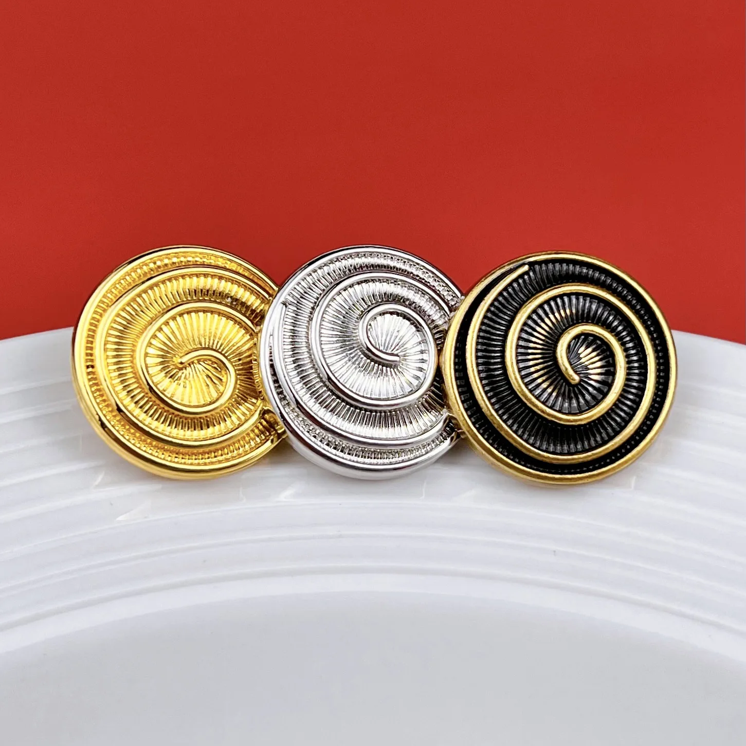 

10pcs 18MM/20MM/23MM Metal Button Sewing Clothing Accessories DIY Craft Vintage Engrave Spiral Pattern Rotundity Golden Buttons