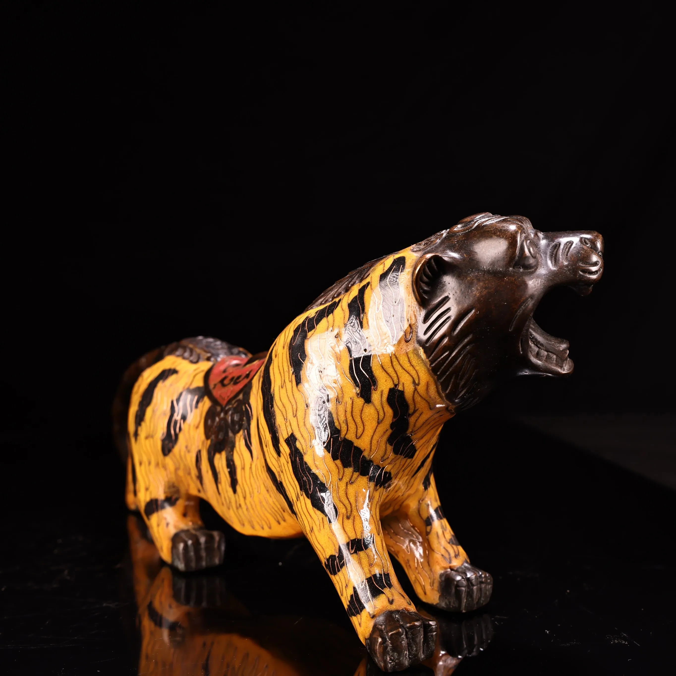 12 "Xizang Folk vieux Bronze cloisonné émail motif floral statue de tigre roi tigre Amass richesse ornements maison de ville