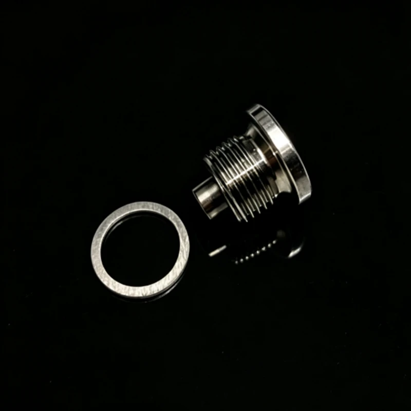 Magnetic drain plug suitable for BMW R1200GS, R1200RT, and R900RT (2003 - 2012 models)