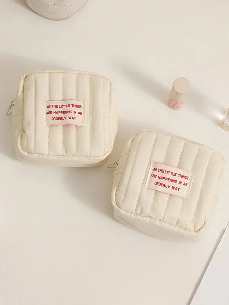 Koreanische Quadratische Kleine Kosmetiktasche für Studenten, Kleine Kopfhörertasche, Mädchen-Geldbörse, Tragbare Lippenstift-Aufbewahrungstasche – Detail 5