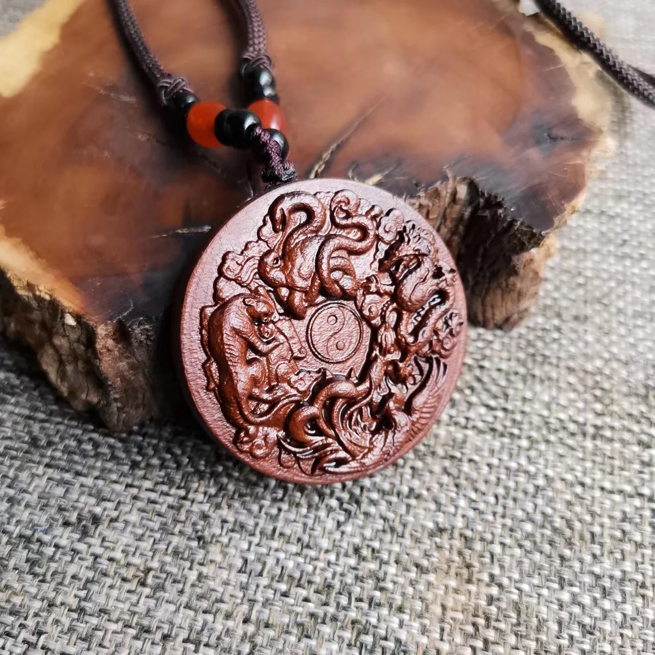 Natural lightning strike jujube wood, four sacred animals, Tai Chi pendant, Taoist jewelry, white tiger, green dragon, vermilion