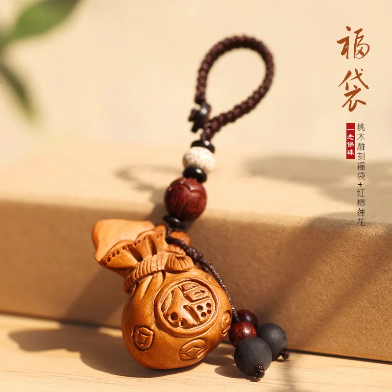 [ Lucky Pendants] Car Key Ring Ornaments Waist Hanging Peach Wood Bag Amulet Backpack Chamrs Pray for peace Safe