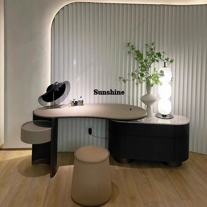 

American light luxury arc, postmodern simple mansion villa, makeup table corner cabinet combination