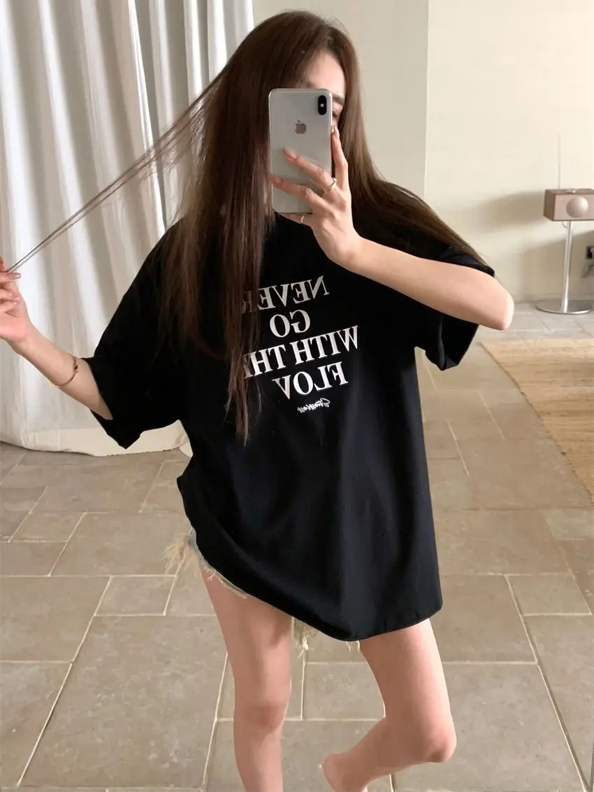 เสื้อยืดแขนสั้นผู้หญิงผ้าฝ้ายลูกไม้ผู้หญิงเป็นกลางมีสไตล์สบายนุ่มผ่อนคลายพอดีฤดูร้อนที่หรูหราสบายๆสไตล์หวาน