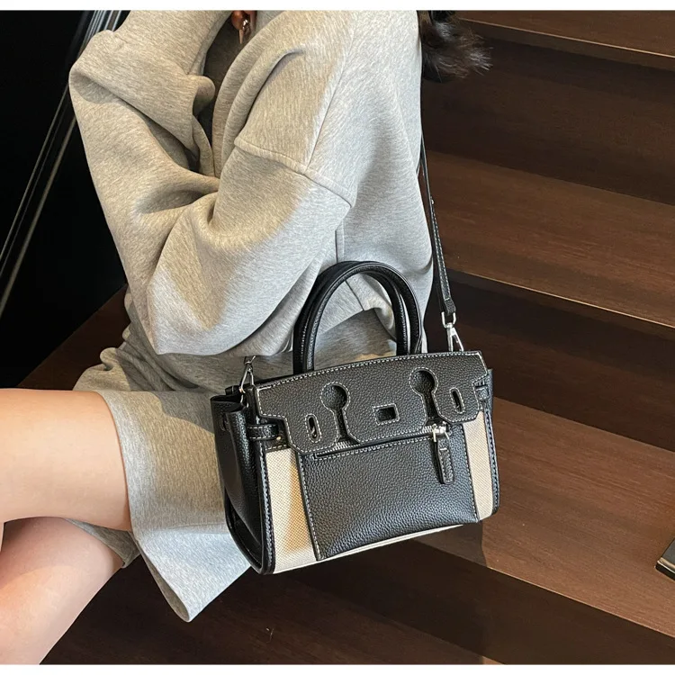 2025 Новая женская сумка-тоут в стиле ретро в стиле пэчворк - ручная сумка через плечо с цветными блоками, просторная сумка на плечо, модная сумка для повседневного использования