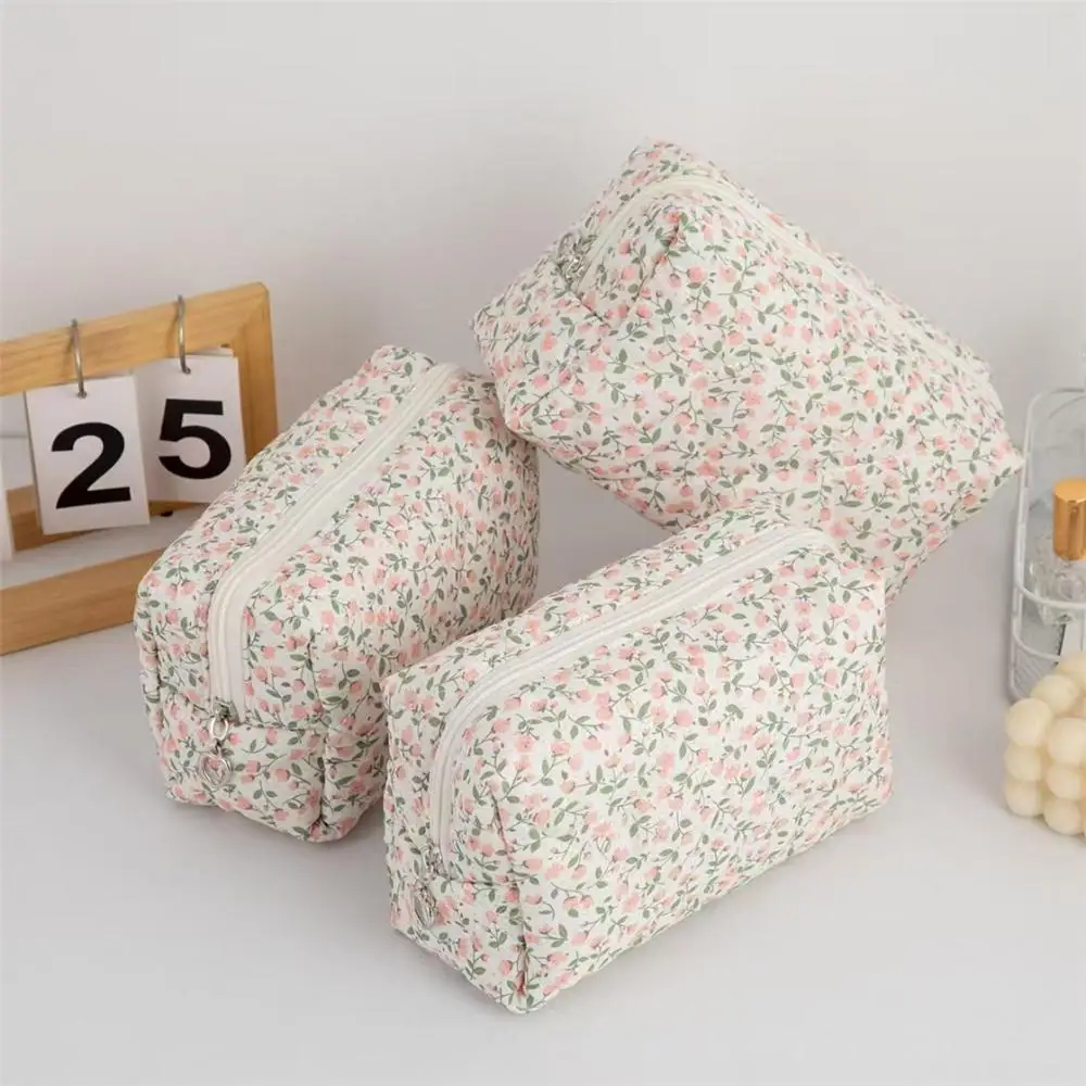 Cute Pink Floral Quilted Makeup Bag Portable Coin Storage Cosmetic Storage Pouch Compact Multi-Purpose Travel Zipper Bag