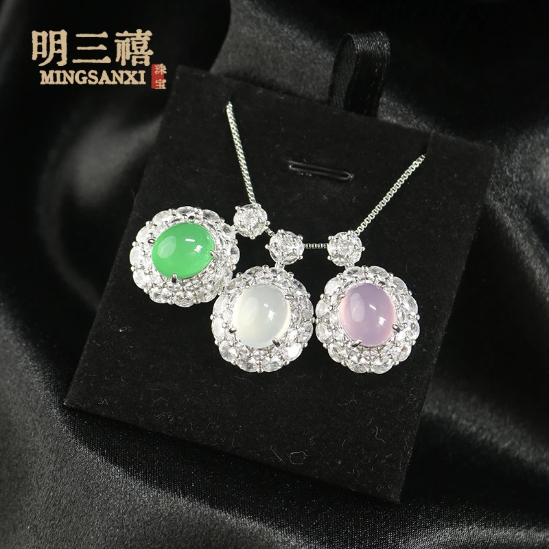 

High-quality chalcedony , bright green agate women's jade necklace pendant