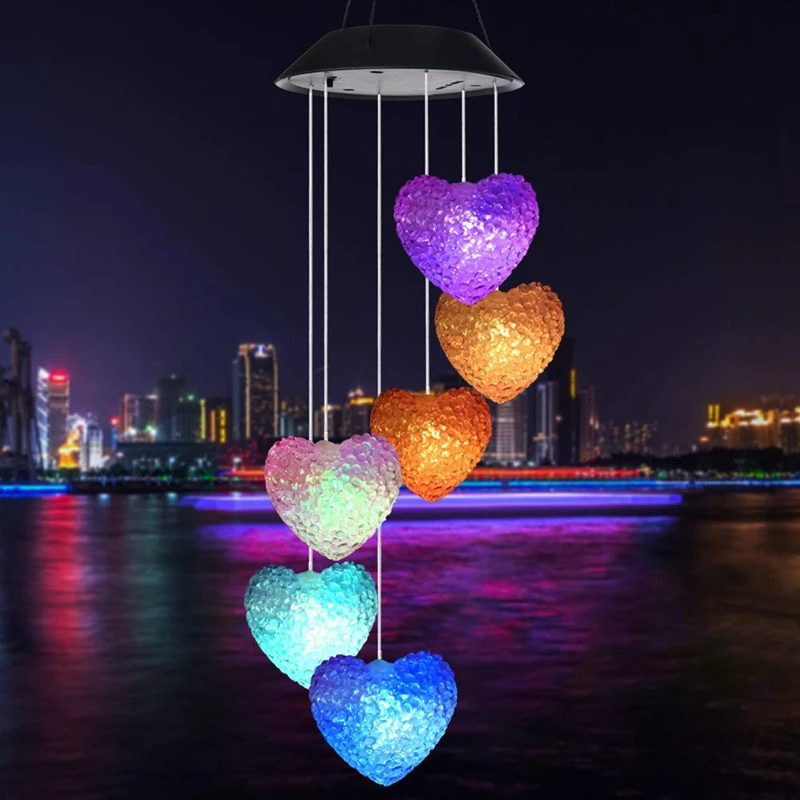 Campana a vento solare a forma di cuore che cambia colore luce a sospensione a luce solare campana a vento per lampada solare da giardino per feste all'aperto