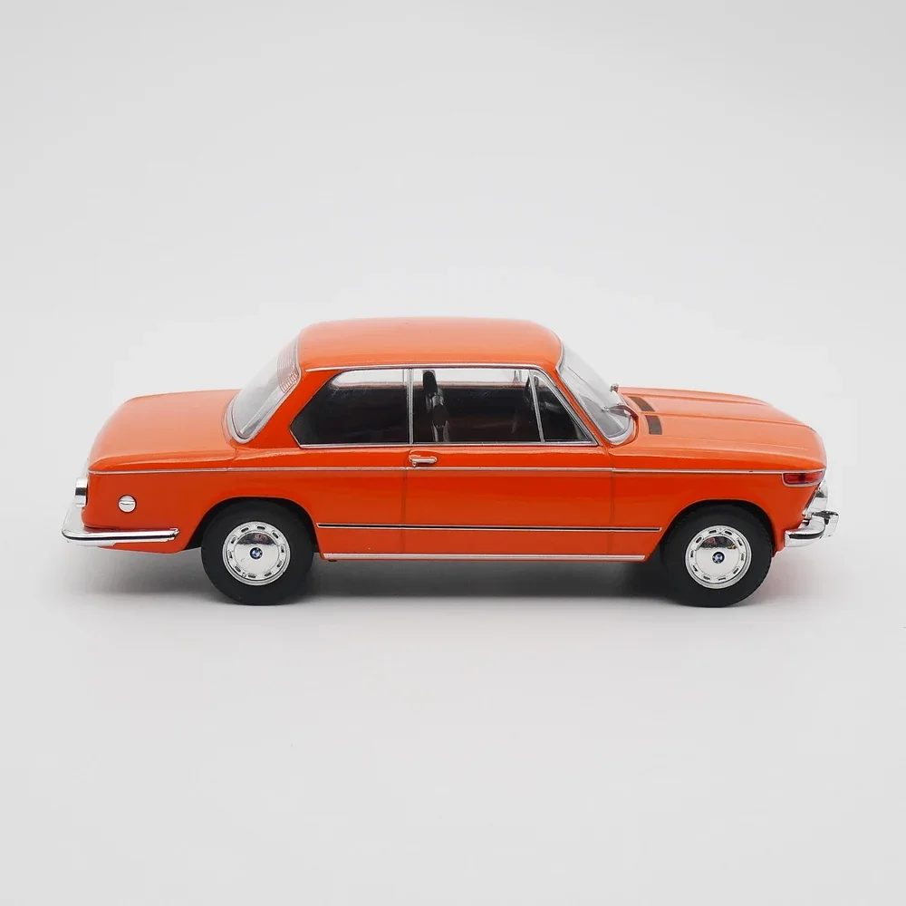 Diecast Ixo Escala 1:24 BMW 2002 TII 1971 Simulação Liga Modelo de Carro Coleção Brinquedo Presente Display Ornamento
