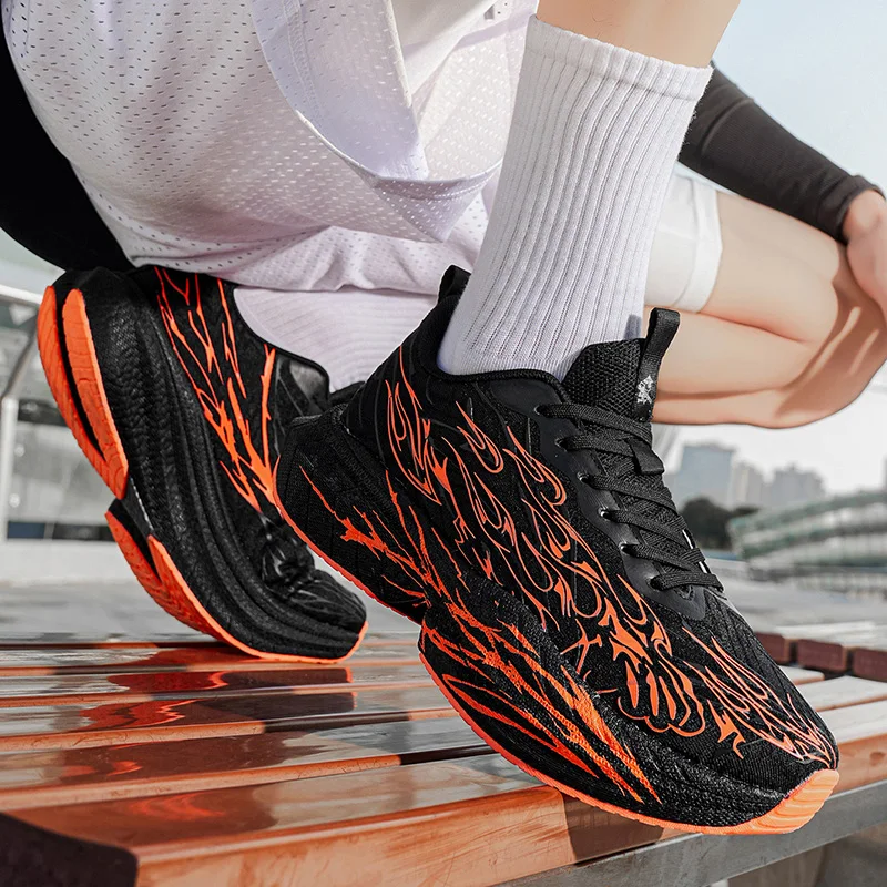 Men's Luminous Casual and Comfortable Sports Running Shoes Breathable Fabric Upper Non-slip Wear-resistant Couple Sports Model