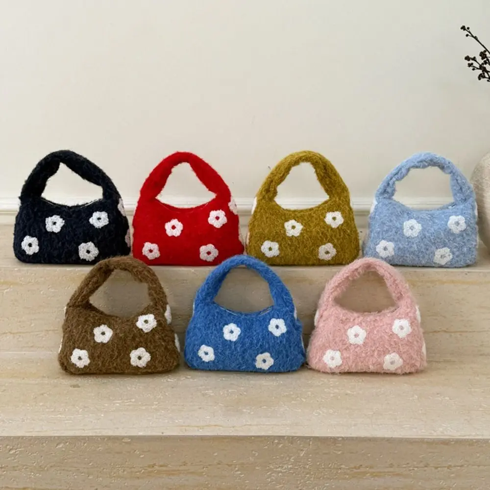 

Fashion Multicolor Handbag Large Capacity Soft Handle Bag Cartoon Flower Hairy Bucket Bag Commutting