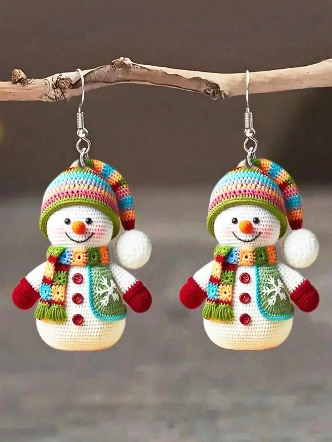 1 Pair Of Fashionable Cute Cartoon Christmas Snowman 2D Acrylic Dangling Earrings, Suitable For Women To Wear On Christmas, Can
