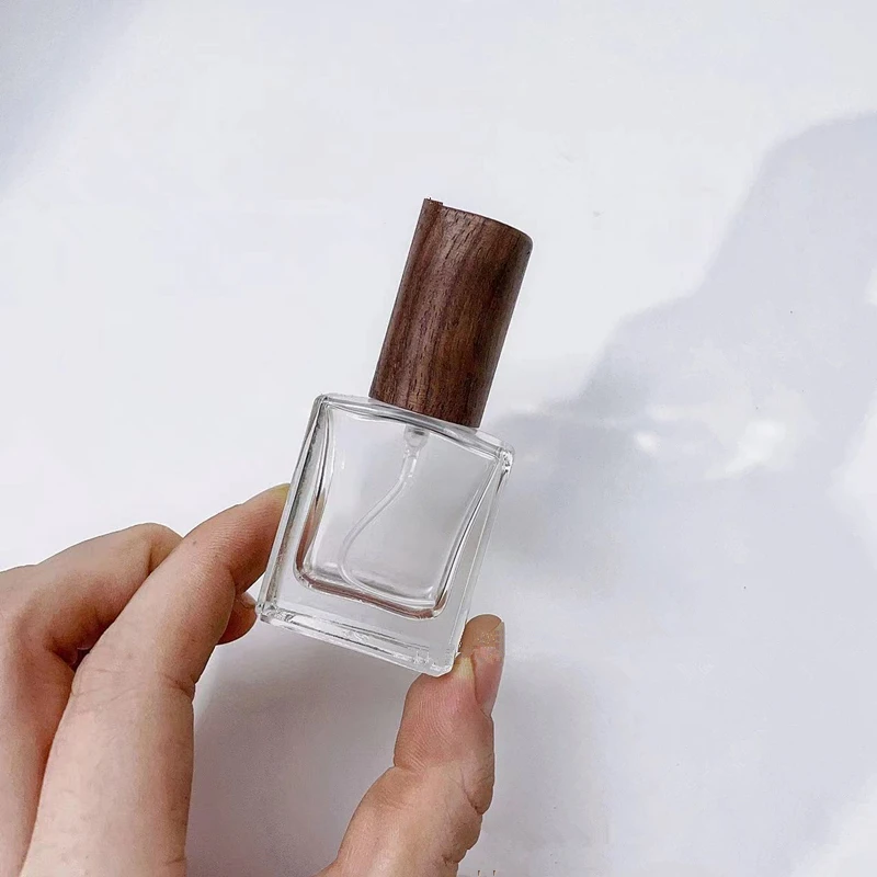 100 szt. 10 ml kwadratowy szklany dozownik w sprayu opakowanie kosmetyczne pusta butelka płyn do prasowania zraszacz butelka perfum