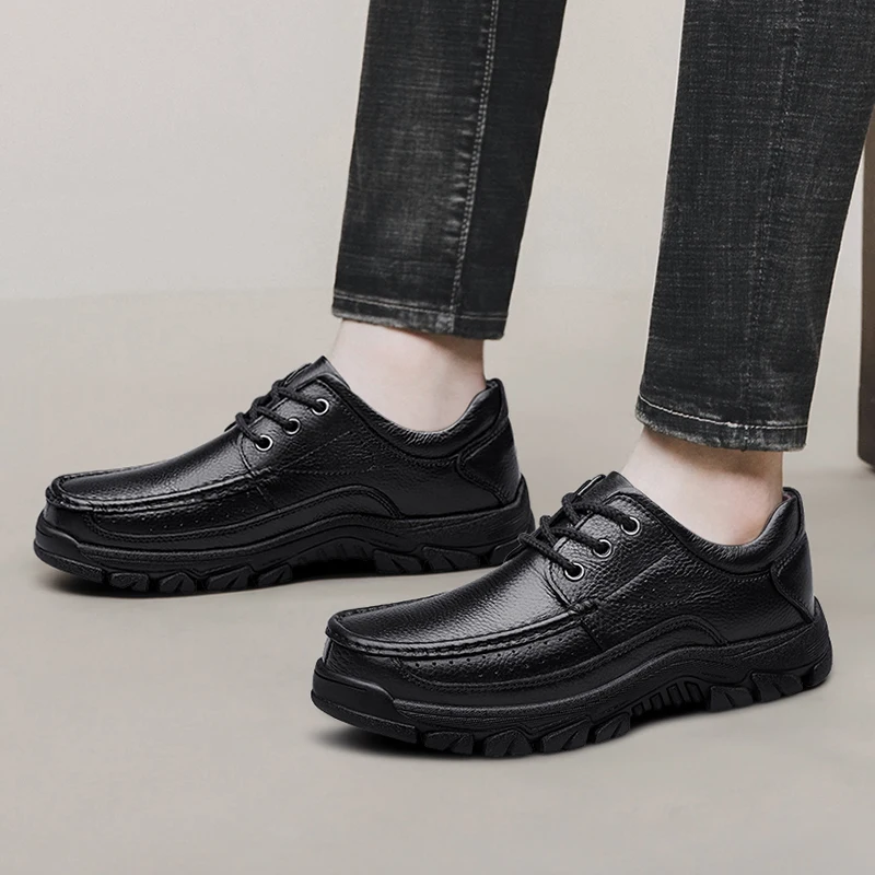 

Large men's casual bean shoes are fashionable, simple, versatile, and made of genuine leather. They are comfortable, breathable,