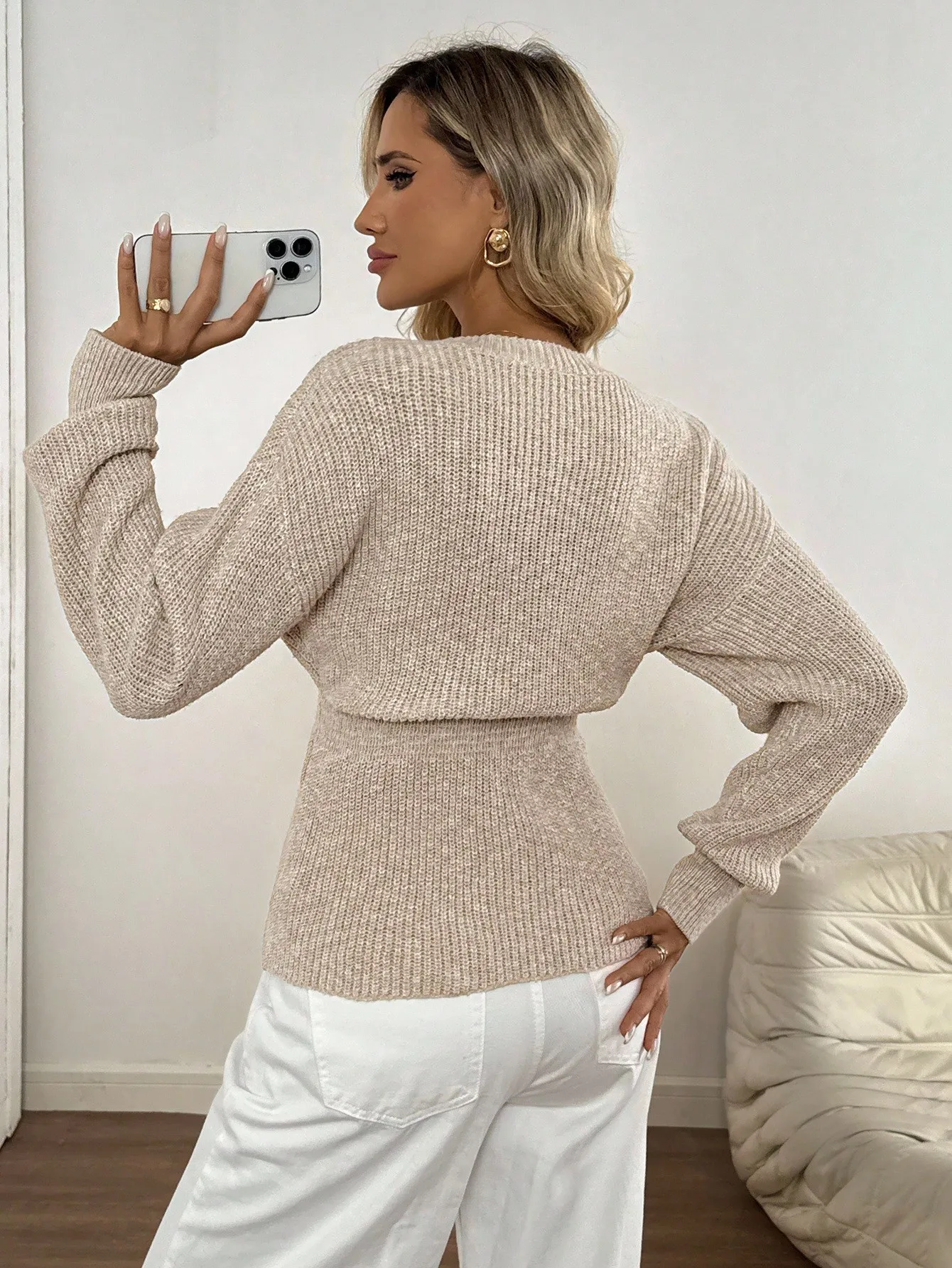 Women's V-Neck Waist Cinched Knit Cardigan, Long Sleeve Slim Fit Figure Flattering French Style Elegant Top for Fall & Winter