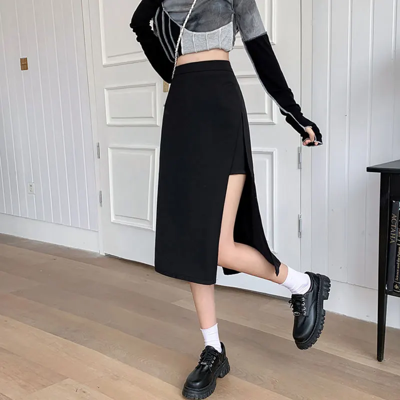 

2024 New Arrival Comfortable A-Line Skirt with Black Mesh Lining and Irregular Split Design for Women Autumn and Winter