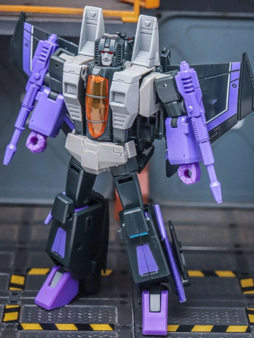 KO Transformation JCS SS86 G1 Starscream Action Figure Skywarp Figure Thundercracker Figure Collection Model Transformable Gift