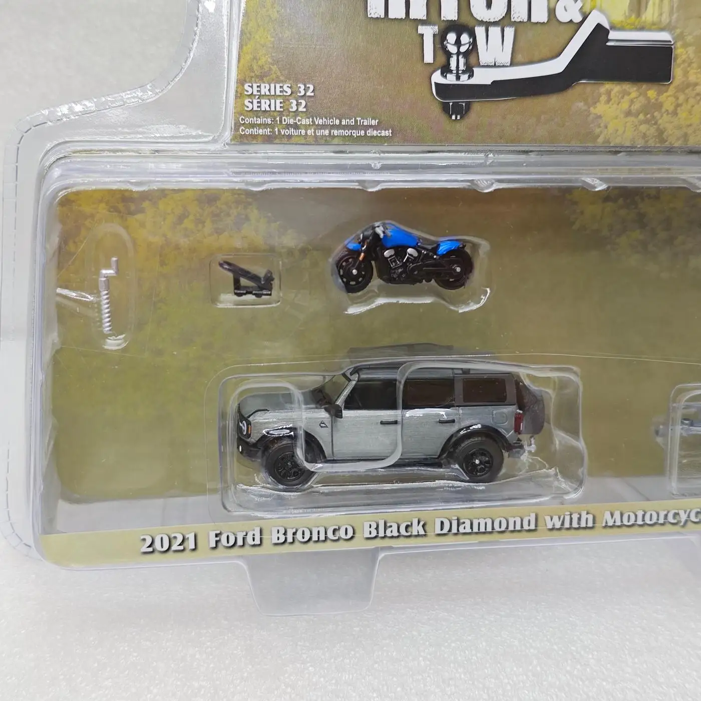 

GreenLight 1:64 2021 Ford Bronco & Trailer & Motorcycle 32320-C Simulation Car Alloy Model Collection Ornaments Toy Gift