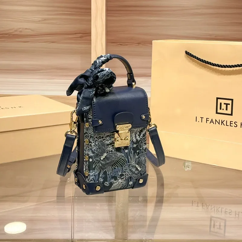 Delicate and Luxury Shoulder Mobile Phone Bag with Beautiful Butterfly Lace and Scarves 2026 Women's Chinese Style Crossbody Bag