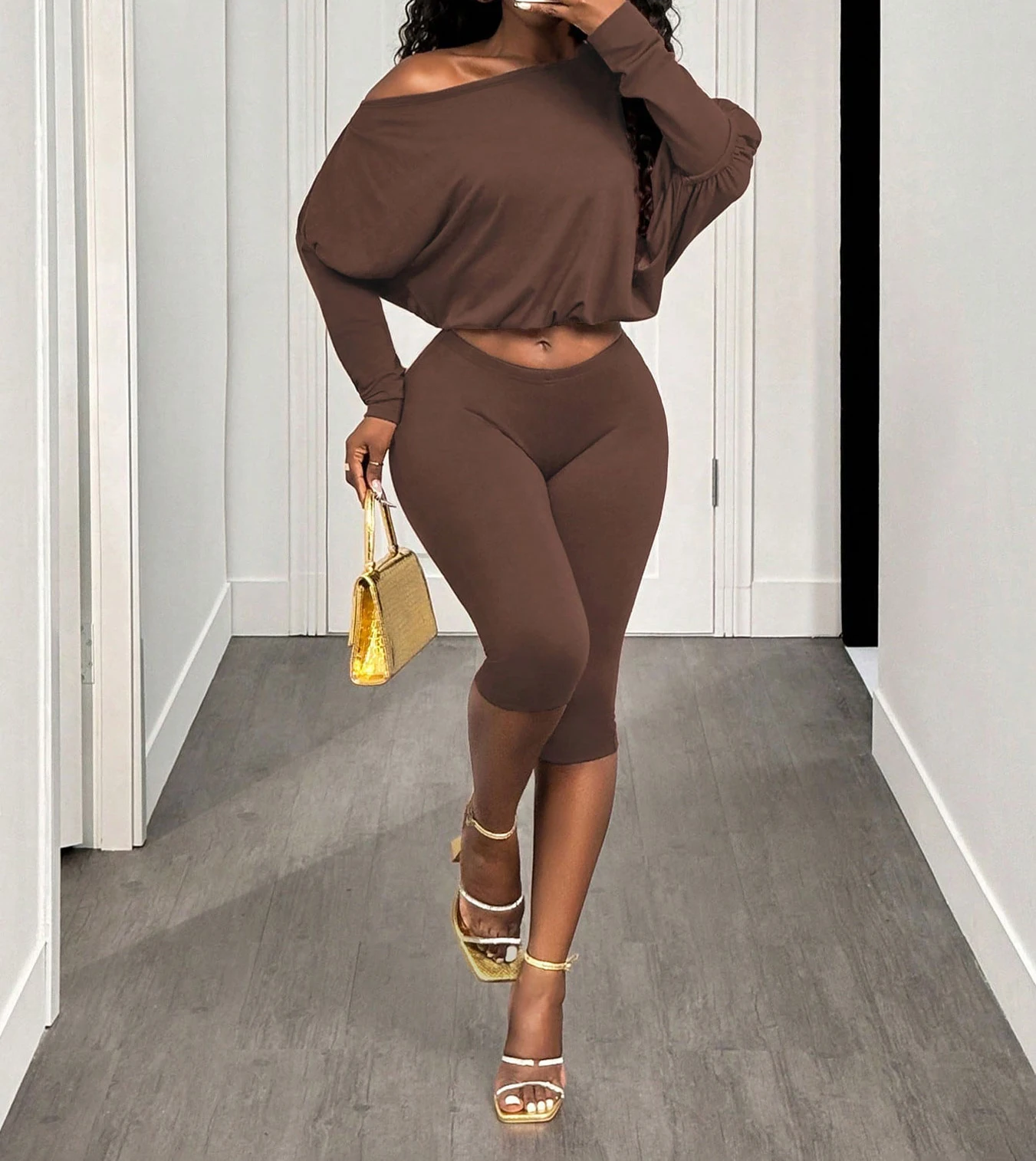 Joskaa Women Sporty 2 Piece Set Casual Solid Off Shoulder Batwing Long Sleeve Crop Top+Capri Pants Matching Streetwear Tracksuit view 4