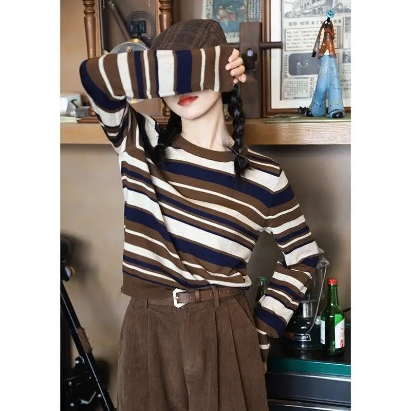 

New striped color matching loose and thin crew neck retro sweater contrasting pullover top knitted bottoming shirt