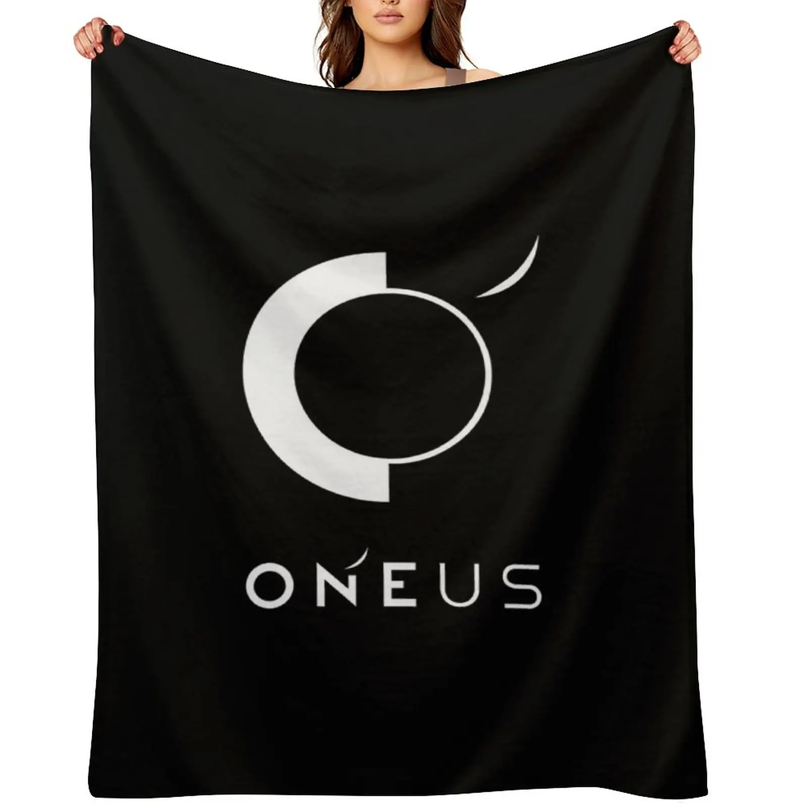 

KPOP BOY GROUP ONEUS LIGHT US Classic T-Shirt Throw Blanket for winter Soft Beds Thermal Personalized Gift Blankets