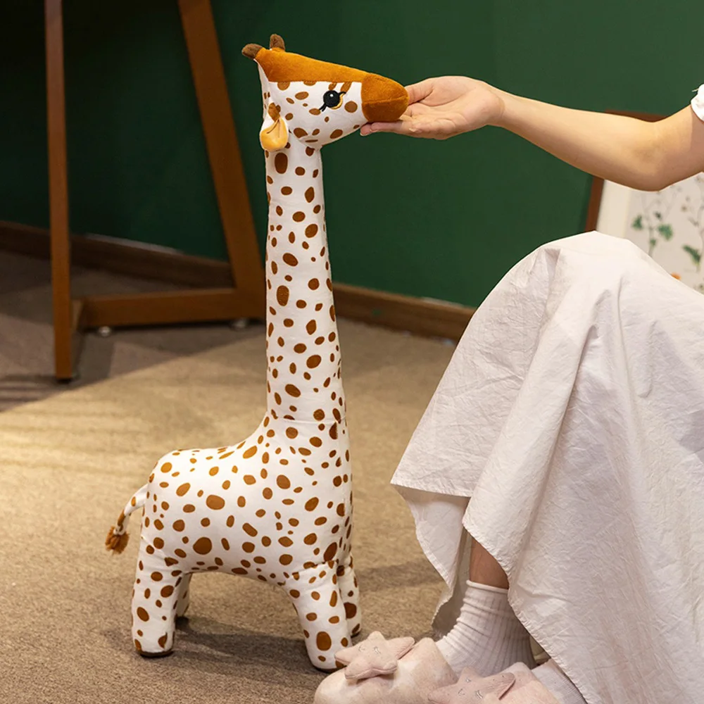 Simulazione morbida giraffa peluche farcito cartone animato adorabile bambola prateria africana dormire placare regali di compleanno decorazione della stanza