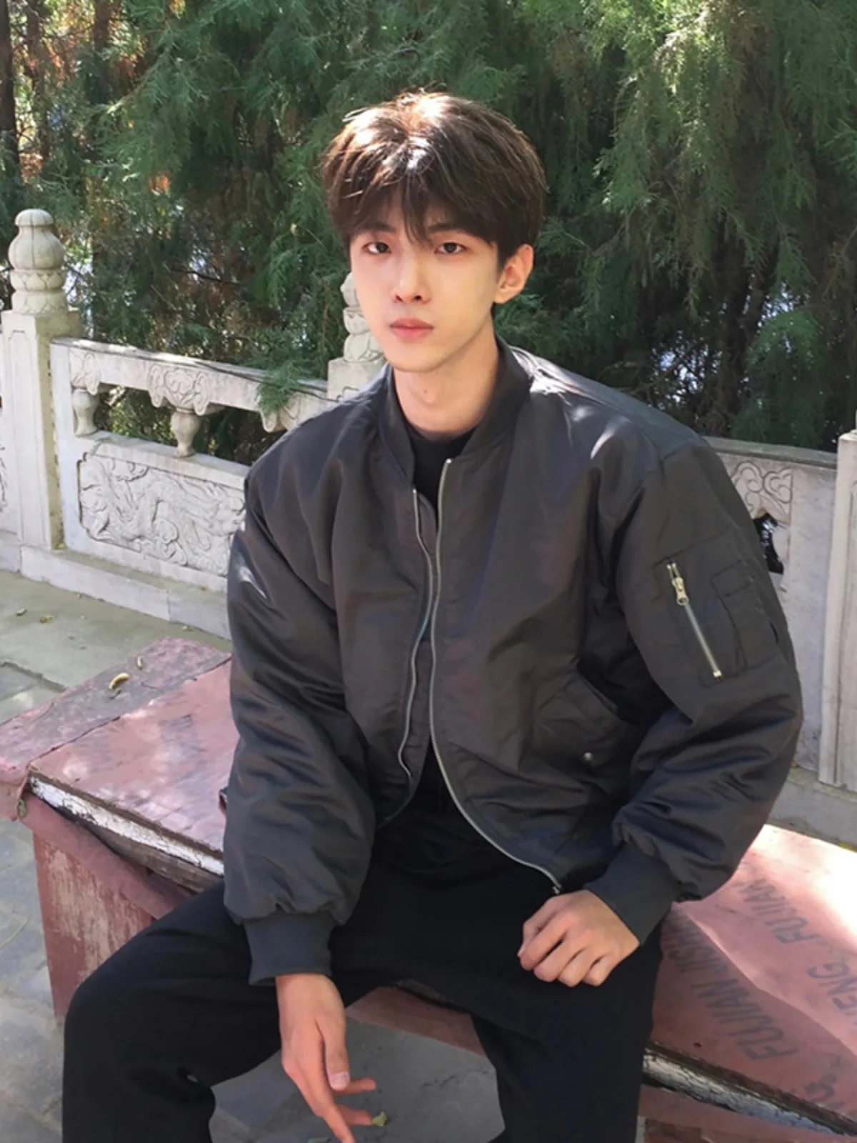 

Мужская зимняя куртка-бомбер в американском стиле, утепленная, из хлопка, молодежная, свободного кроя, новинка 2024 года, популярная модель для уличной моды