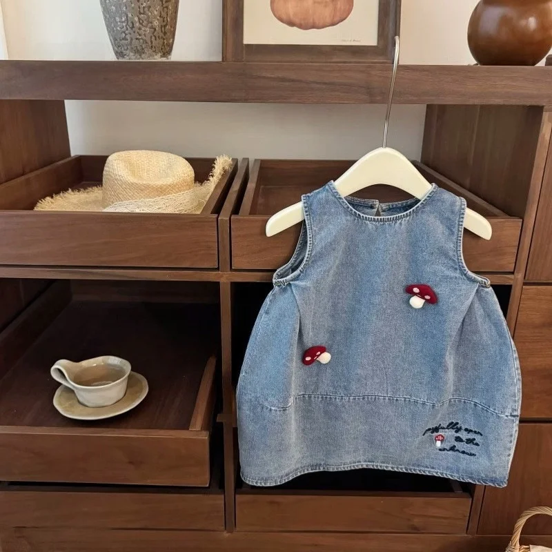Vestido de Verão em Jeans com Bordado de Cogumelo para Meninas, Roupas de Algodão para Crianças, Looks Modernos