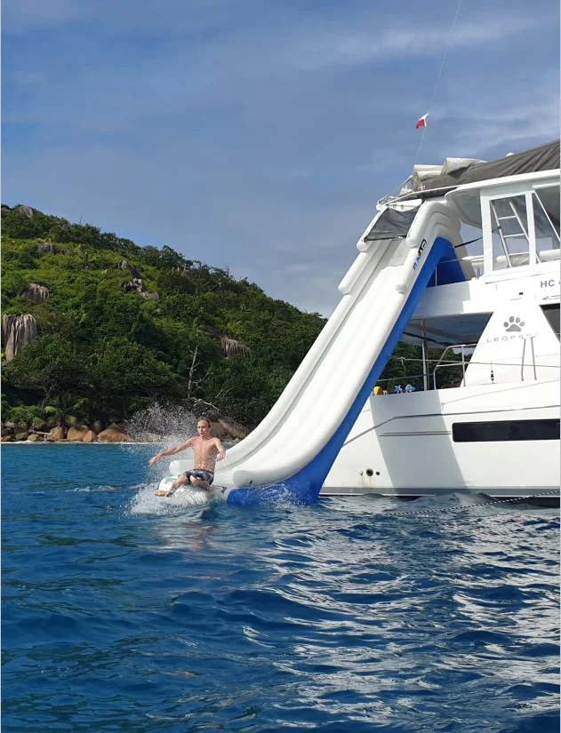 High Quality Custom Commercial Lake Inflatable Yacht Slide Floating Inflatable Water Dock Slide For Boat