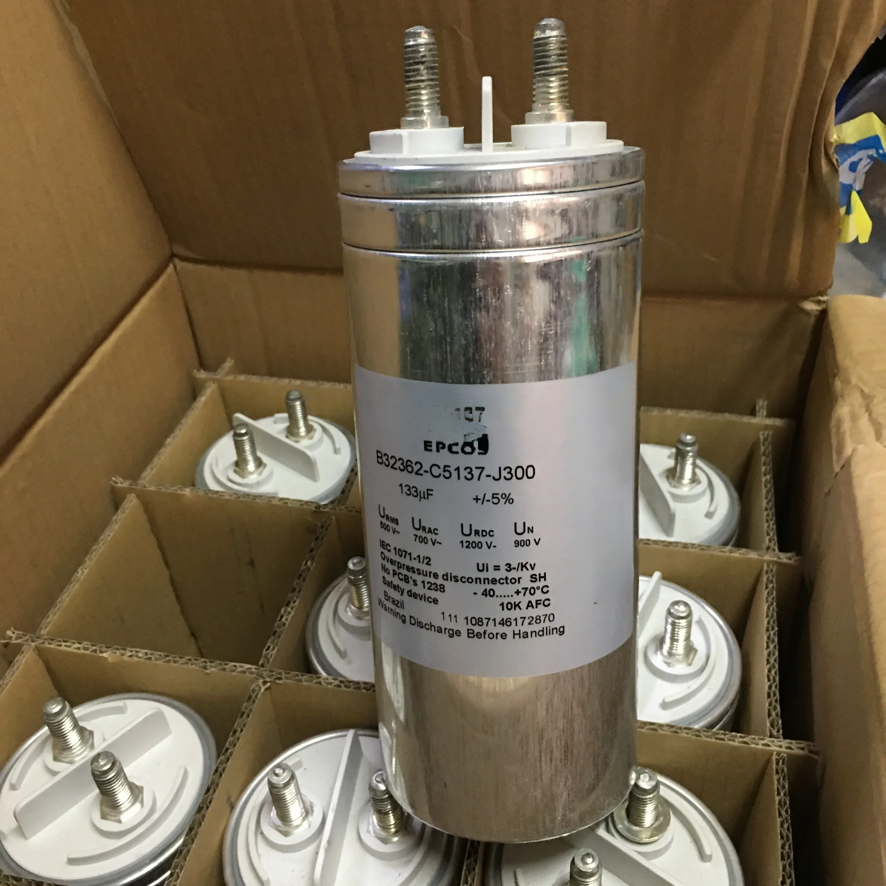 

B32362C5137J300 Film Capacitors 133UF 500VAC 1200VDC Hot Sales New 85x197mm Size for Electronics Market
