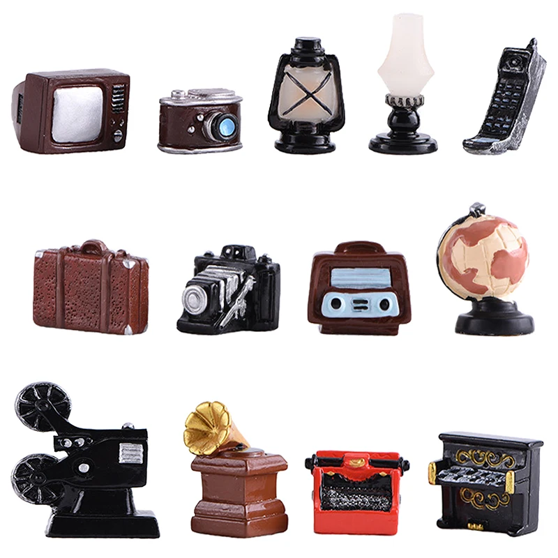 Retro Miniatures Camera Gramophone Luggage Globe Typewriter Model Resin Figurine Home Room Decoration Photo Props Decoration