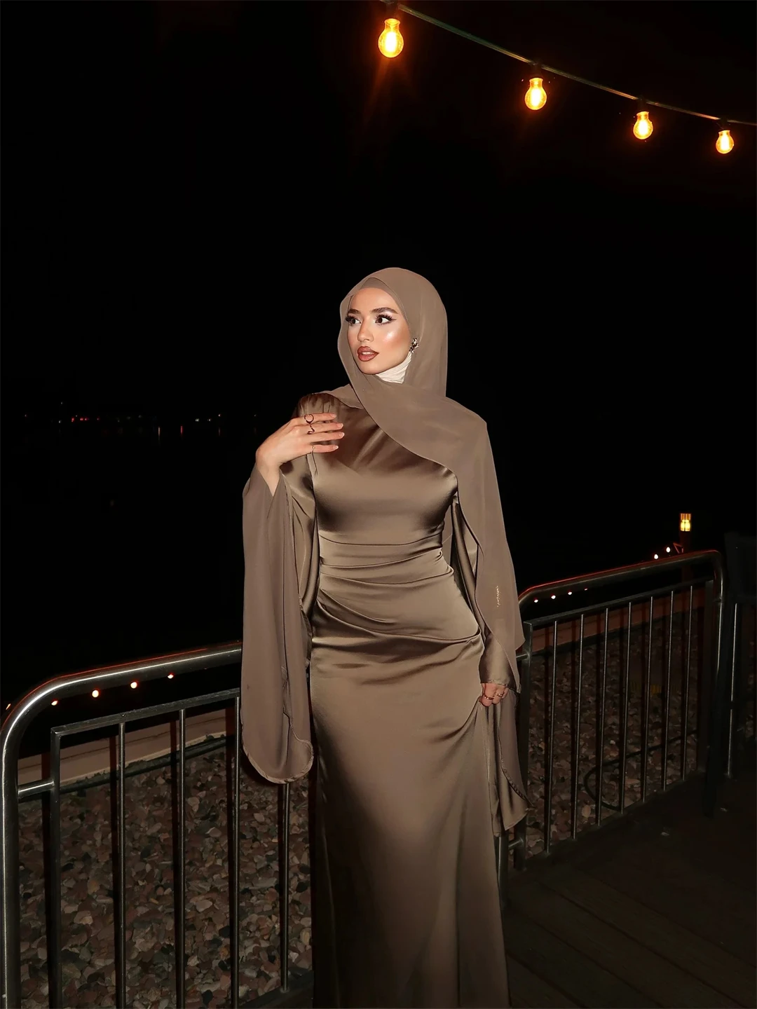 فساتين مناسبة مخصصة من Vows Line 2025 فساتين حفلات أنيقة للنساء فستان سهرة فاخر 2025 رداء سهرة برقبة دائرية