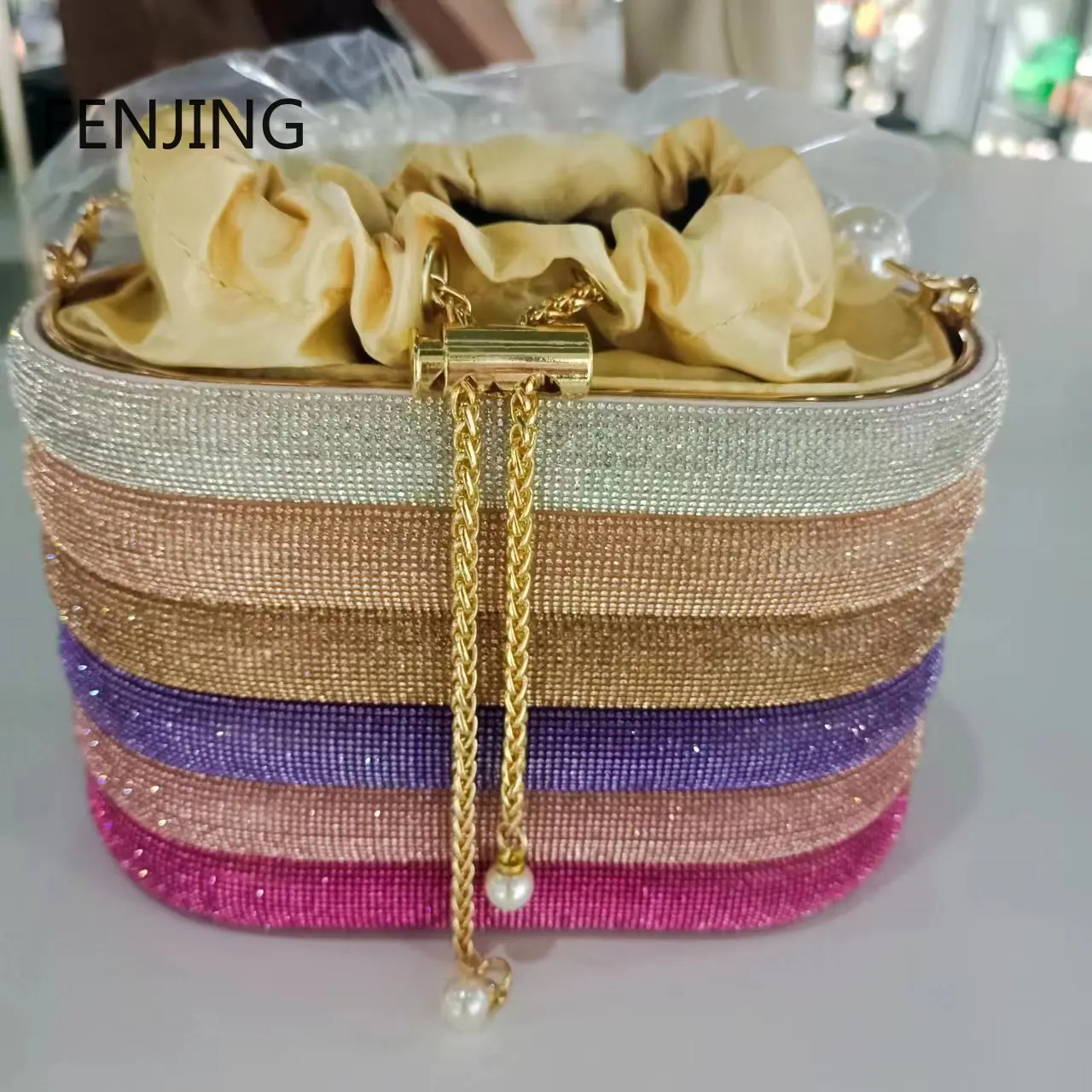 Bolsos de mano de noche de Metal de cristal para mujer, bolso de mano con asa de perla de Boutique, monedero de diamantes de imitación de bloqueo de