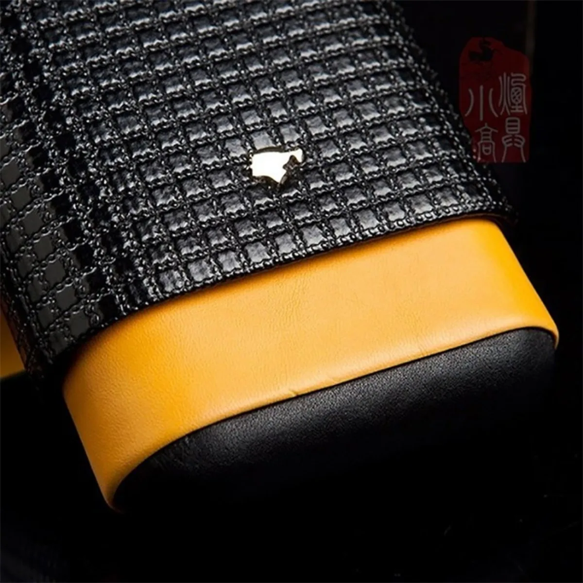 Caja portátil para humidificador de cigarros de viaje, capacidad para 3 cigarros, estuche para puros de cuero negro, soporte para tubo de madera de cedro, caja de tabaco