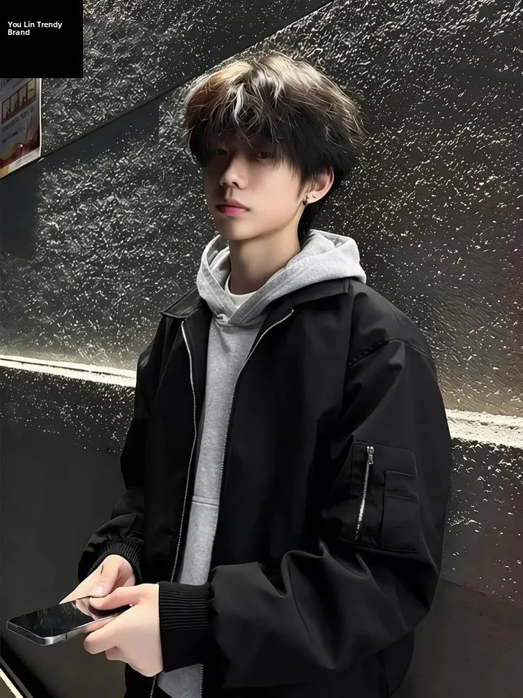 

Мужская бейсбольная куртка Bla American Sle Flight Jaet: весенне-осенняя, стильная, с воротником и декоративной молнией, идеальная для активного образа жизни.