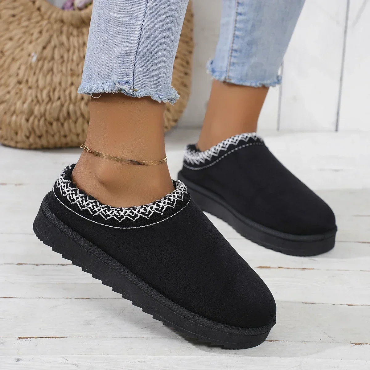 Snow Boots 2024 Women Winter Cashmere Warm Thick Soles Without Heel-covered Hair Half Slipper Cotton Shoes Cashmere Warm Boots image 5