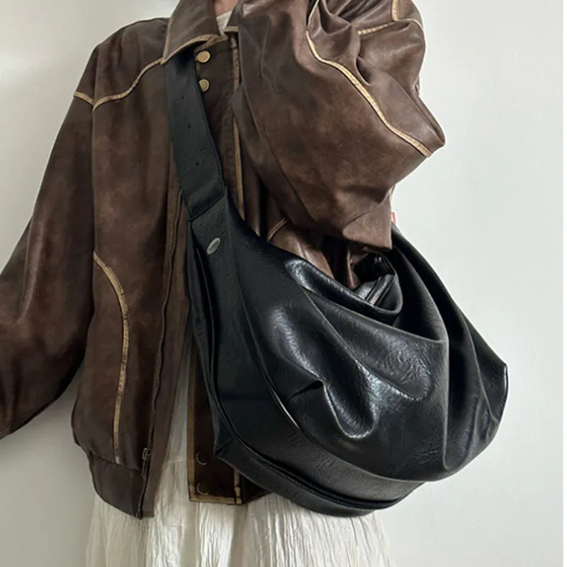Soft Leather Large Capacity Croissant-Shaped Crossbody Bag for Women 2026 Fall/Winter New Arrival Luxurious Single-Shoulder Tote