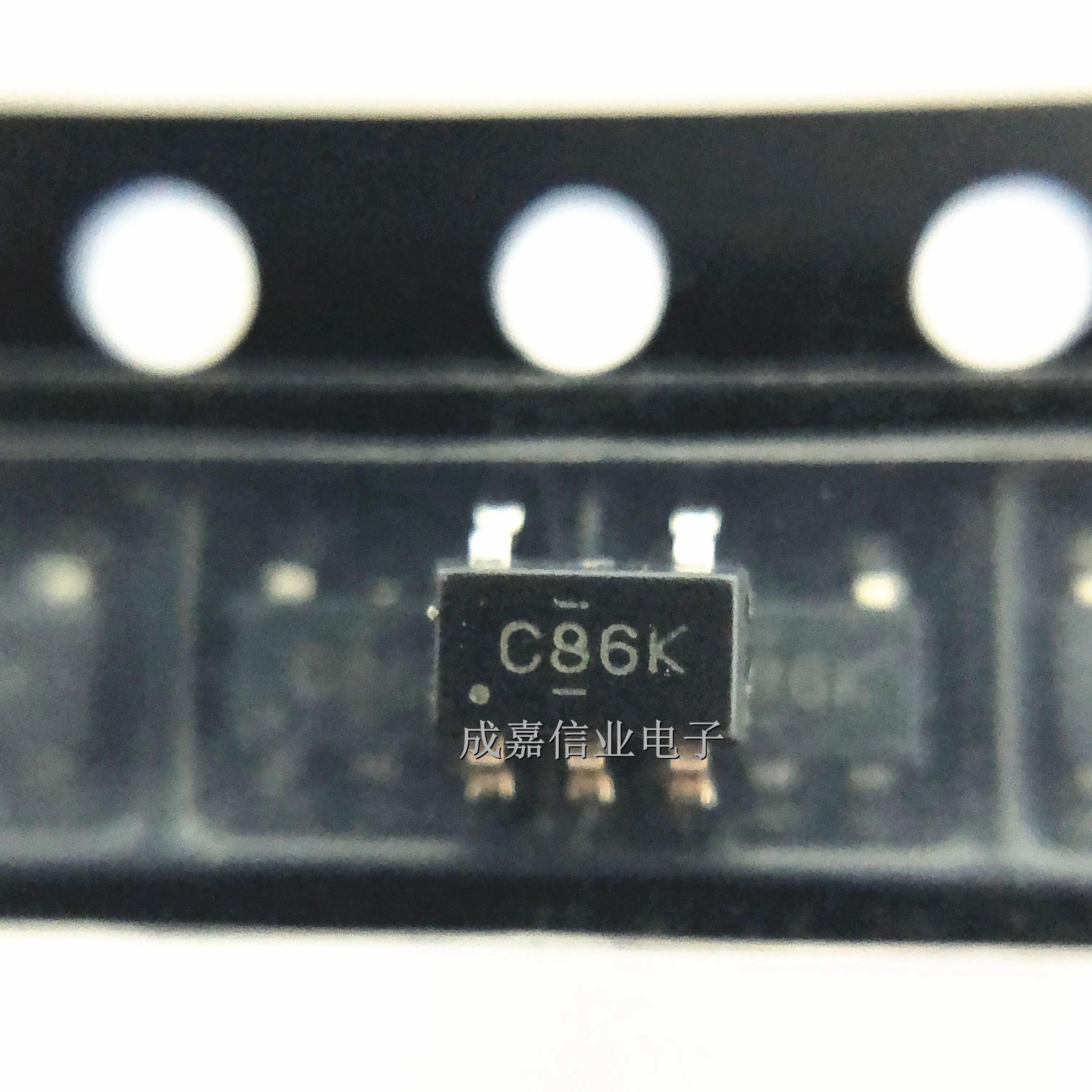 100pcs/Lot SN74LVC1G86DBVR SOT-23-5 MARKING;C86K IC GATE XOR 1CH 2-INP Operating Temperature:- 40 C-+ 125 C