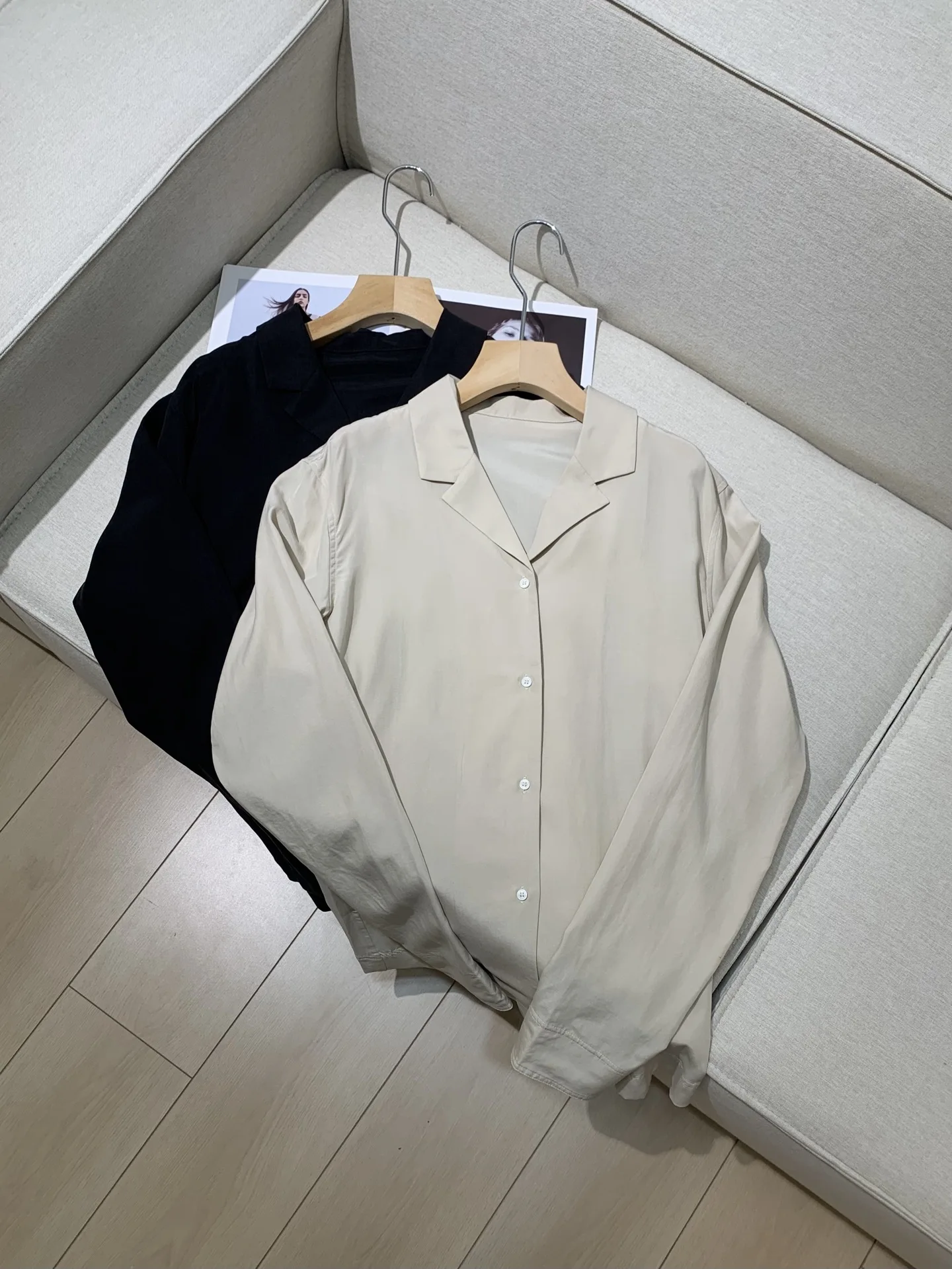 

2025 New Style Women'S Shirt With A Flowy, Loose Fit, Versatile, Slimming, And Stylish Appearance For Commuters