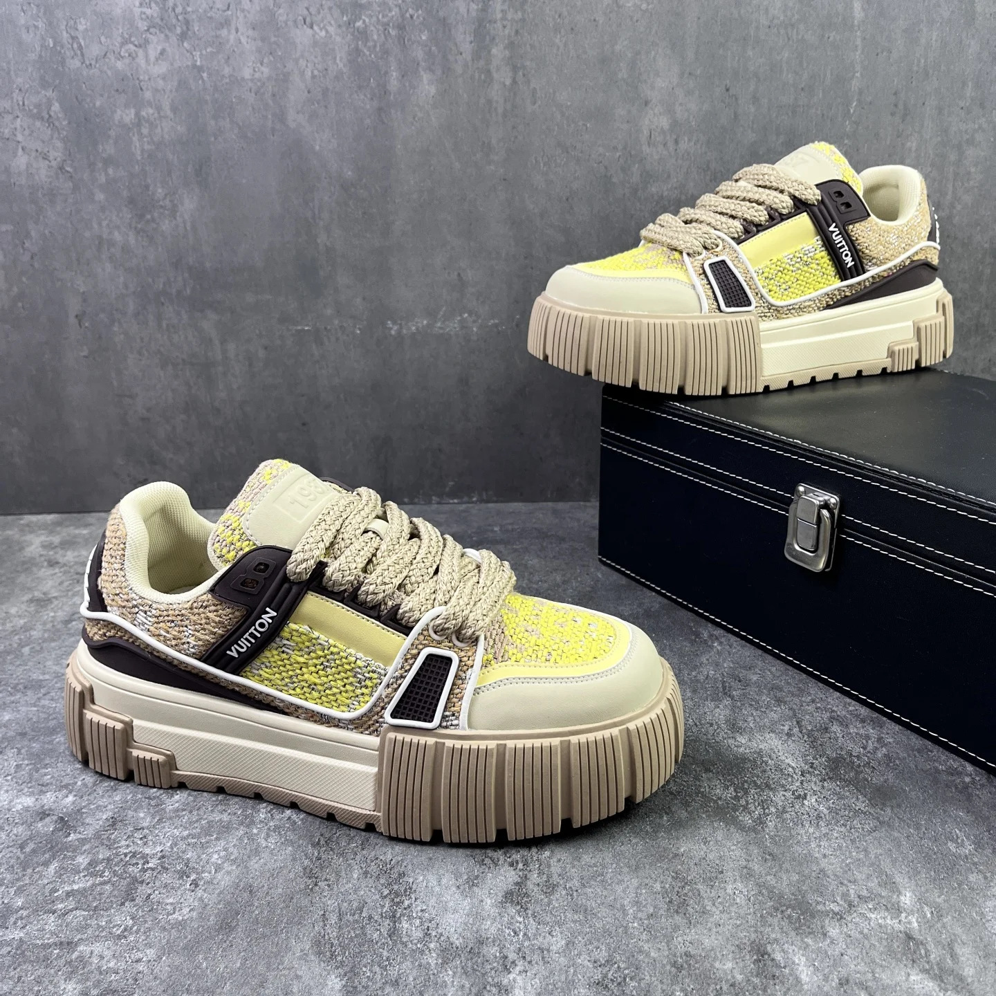 

Chunky Sneaker Men Designer Soft Sole Board Shoes Fashion Casual Leather Fabric Breathable Height Increased Platform Sport Shoes