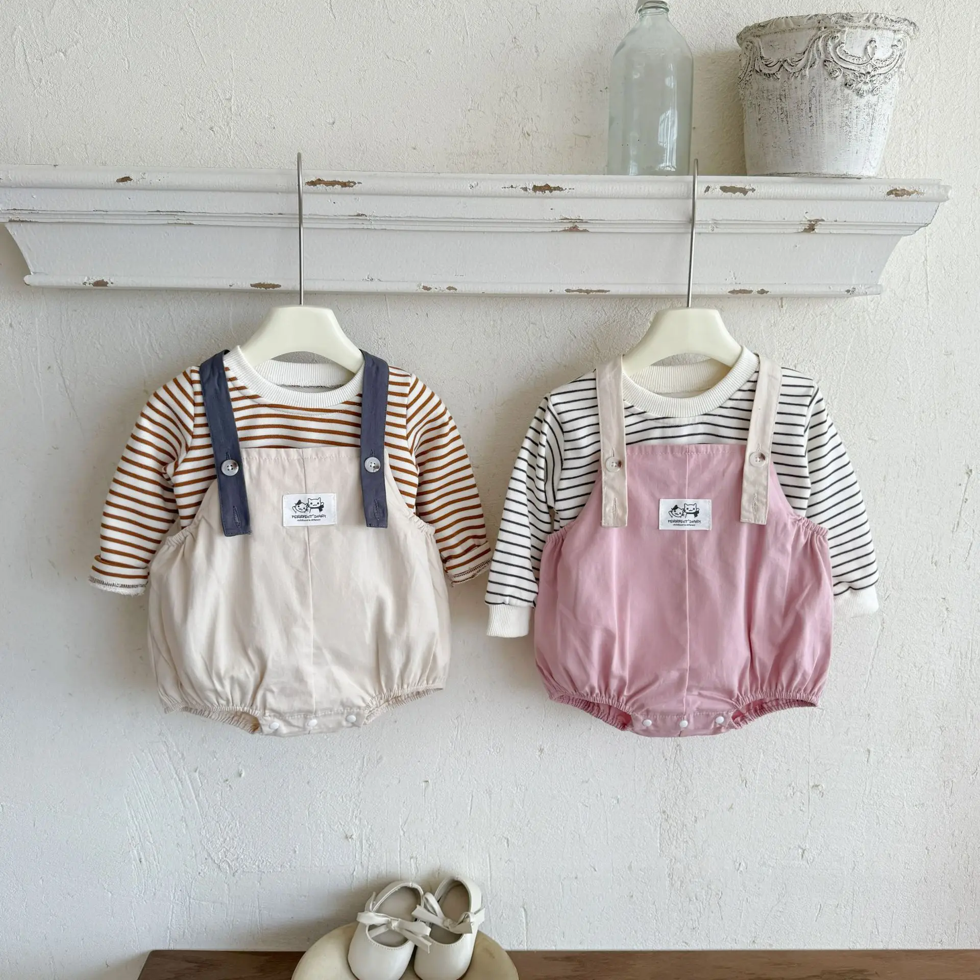 

New autumn baby clothing for 0-3 years old, fashionable baby cute shoulder strap jumpsuit