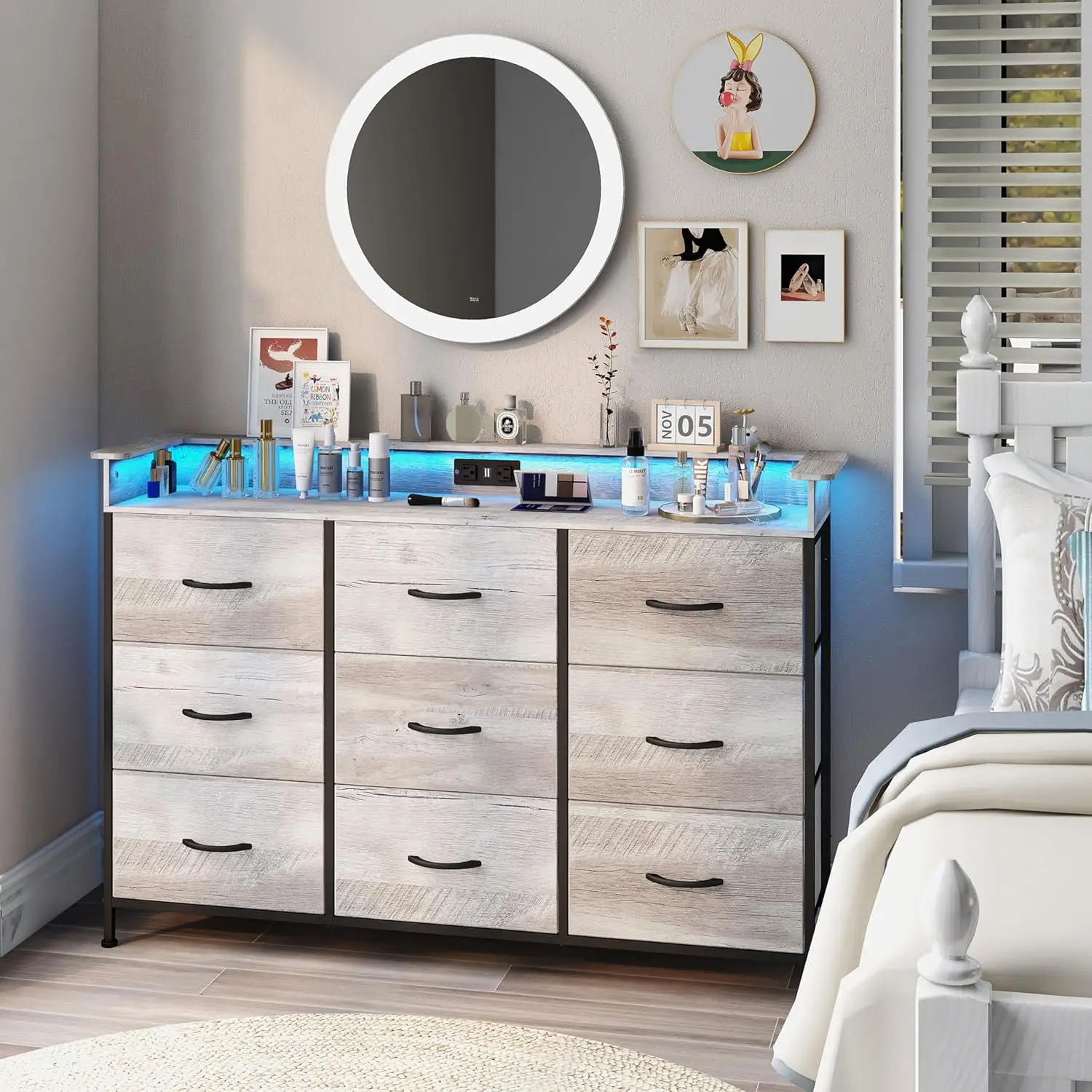 Dresser with Charge Station 9 Drawers Dresser for Bedroom with LED Lights Tall Wide Fabric Dressers & Chests of Drawers