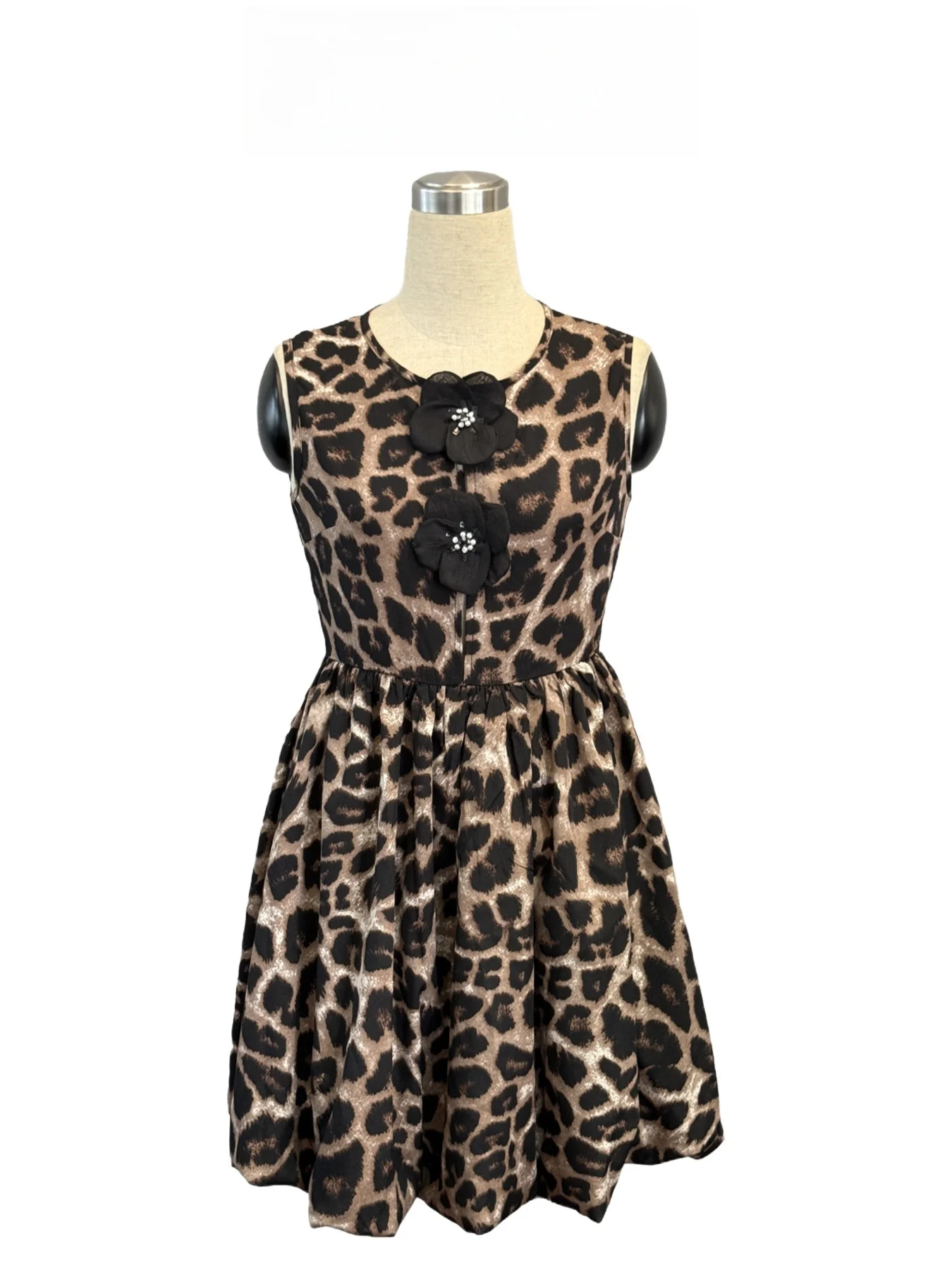 Zus Ster Zomer Vrouwen Temperament Ronde Hals Luipaardprint Mouwloze Driedimensionale Bloemdecoratie Geplooide Korte Jurk